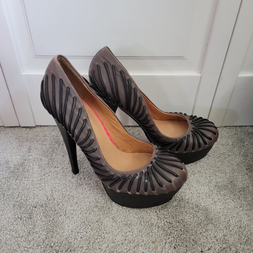 L. A. M. B Heels size 7.5